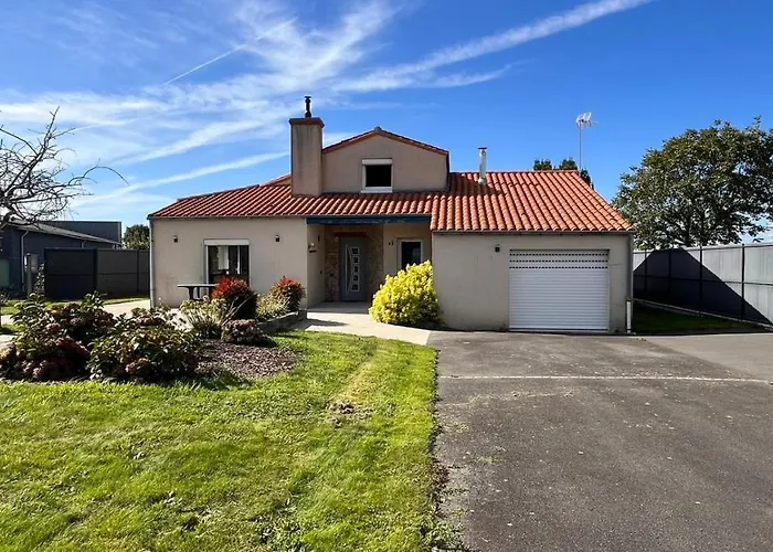 Maison Adaptee Pmr A Les Herbiers, 10min Du Puy Du Fou Les Herbiers